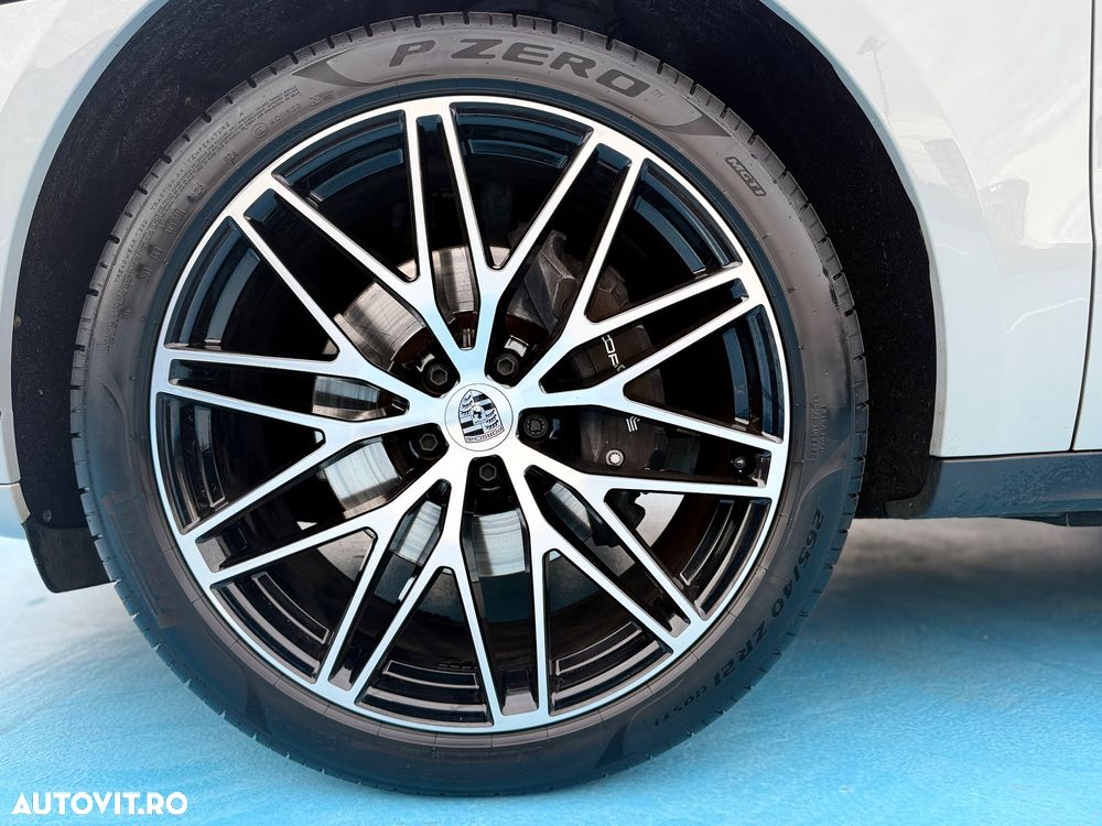 Porsche Macan T - 34