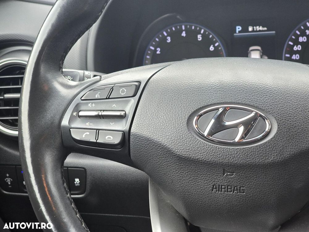 Hyundai KONA - 15