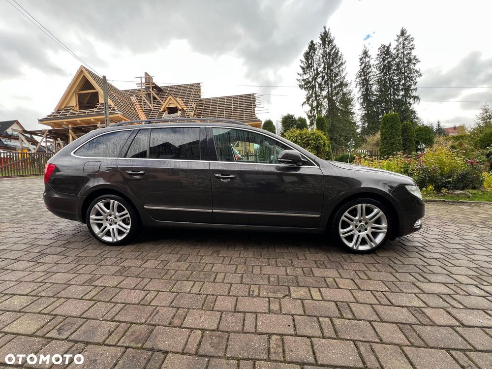 Skoda Superb 2.0 TDI Ambition DSG - 2