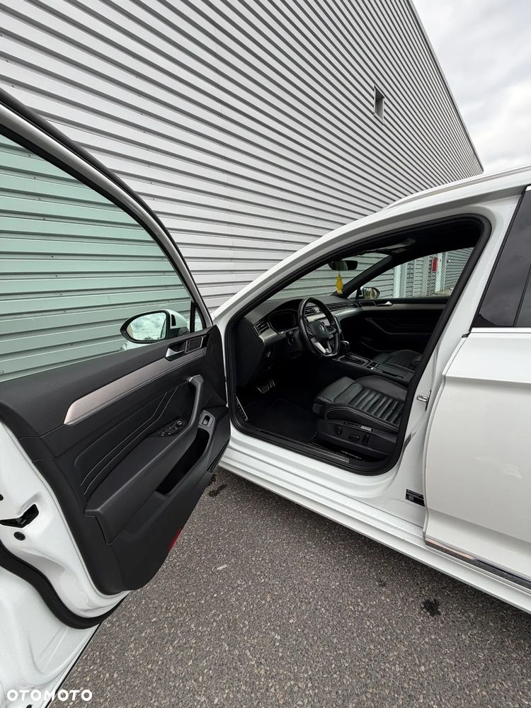 Volkswagen Passat Variant 1.6 TDI (BlueMotion Technology) DSG Trendline - 25