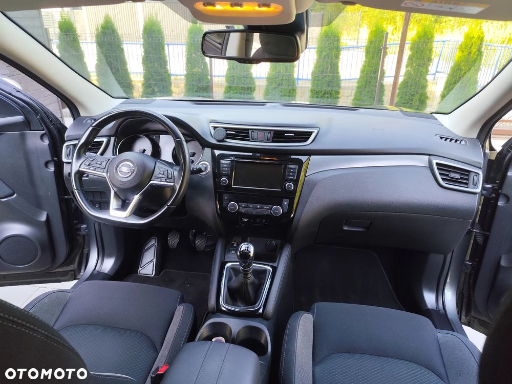 Nissan Qashqai 1.3 DIG-T N-Connecta EU6d - 13