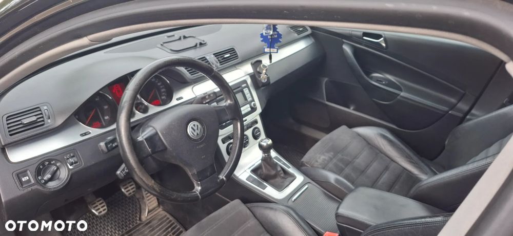 Volkswagen Passat 2.0 TDI Comfortline - 6