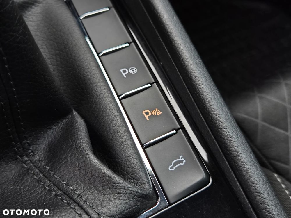 Skoda Superb 2.0 TDI Ambition - 35