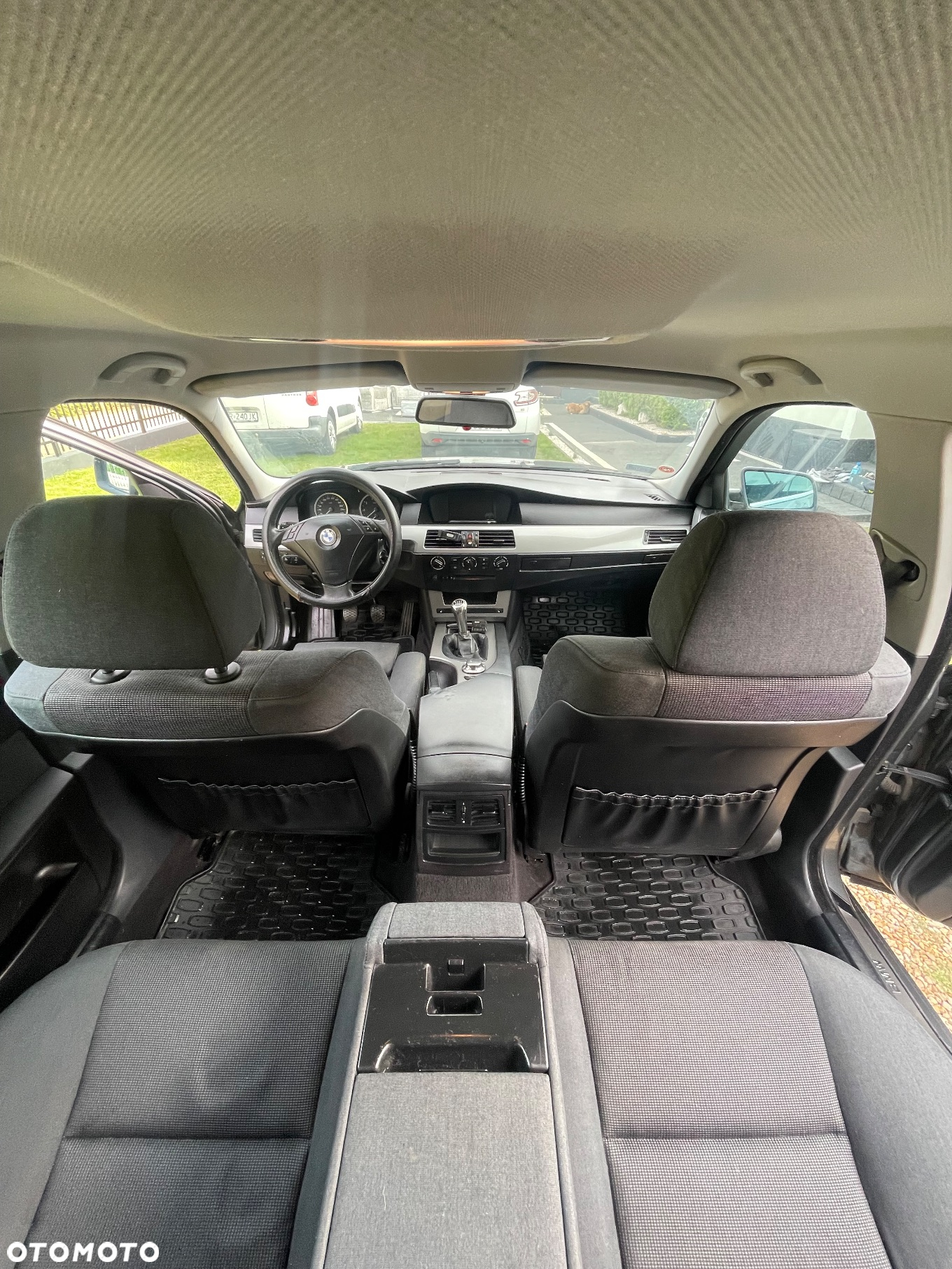 BMW Seria 5 523i Touring - 10
