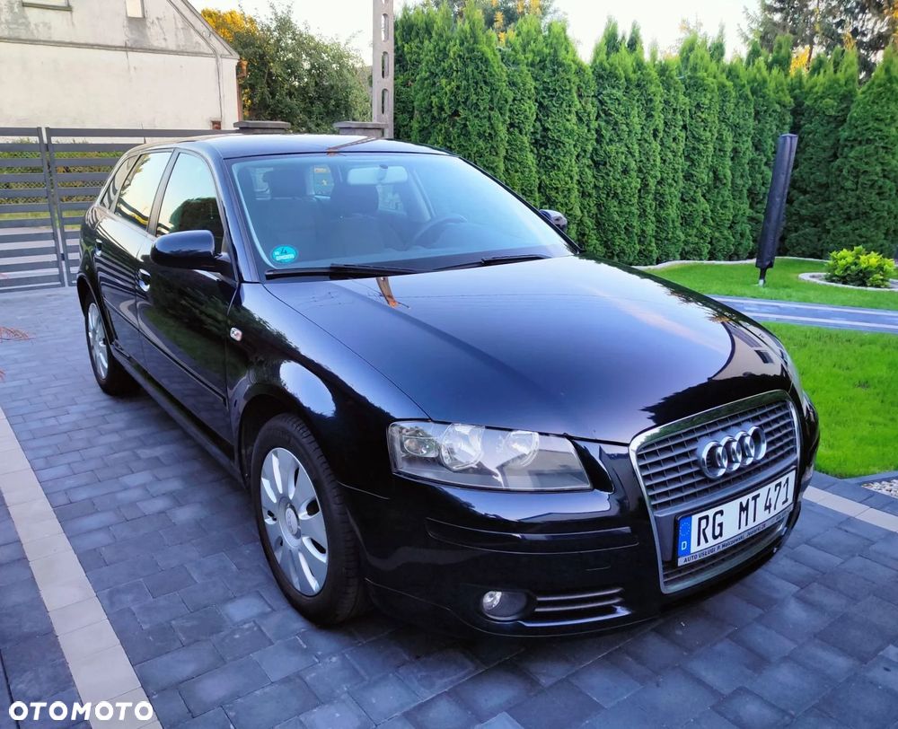 Audi A3 Sportback 1.6 FSI Ambiente - 1