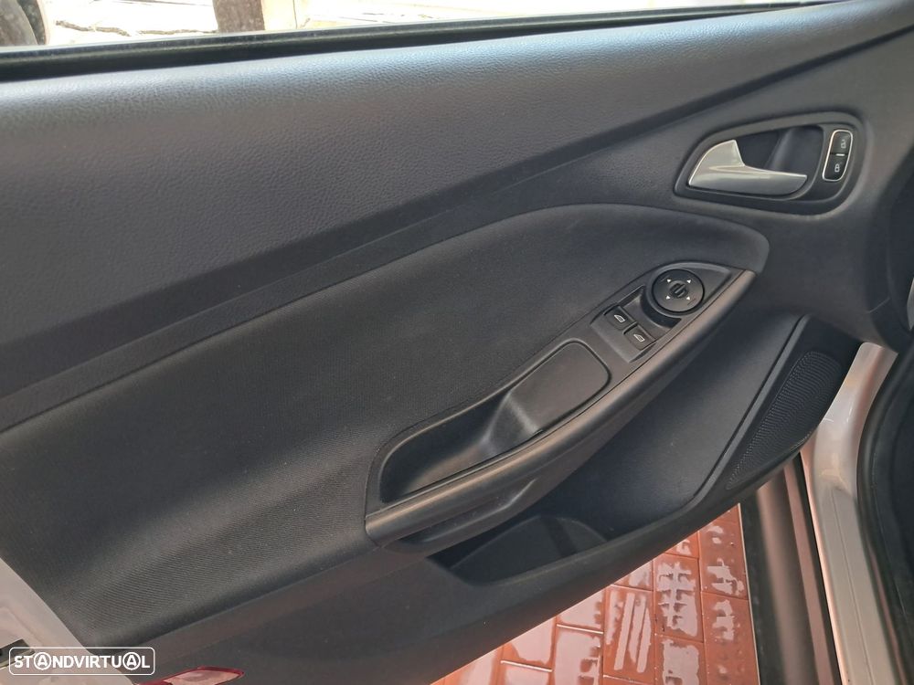 Ford Focus 1.5 TDCi Titanium - 4