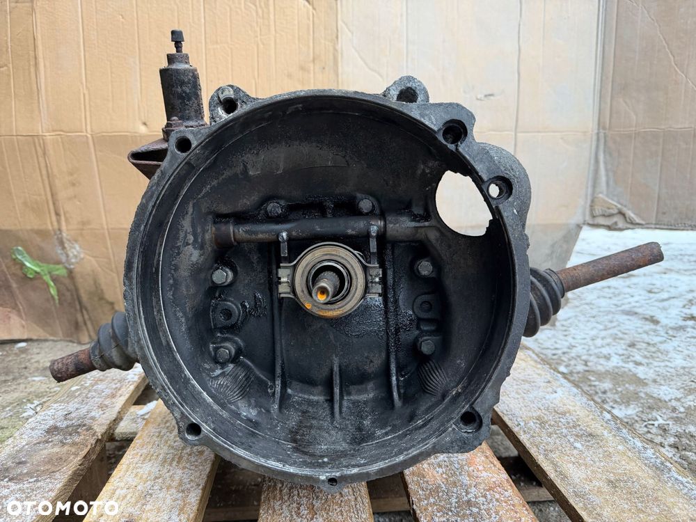 skrzynia biegów vw t3 2.0 dk transporter oryginał kompletna - 3