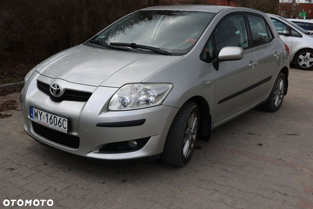 Toyota Auris 1.6 Premium - 1