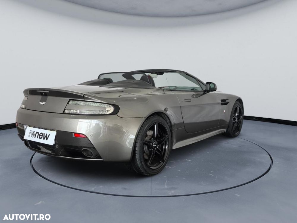 Aston Martin V8 Vantage S - 4