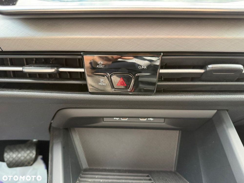Volkswagen Golf 1.5 eTSI mHEV Life DSG - 23