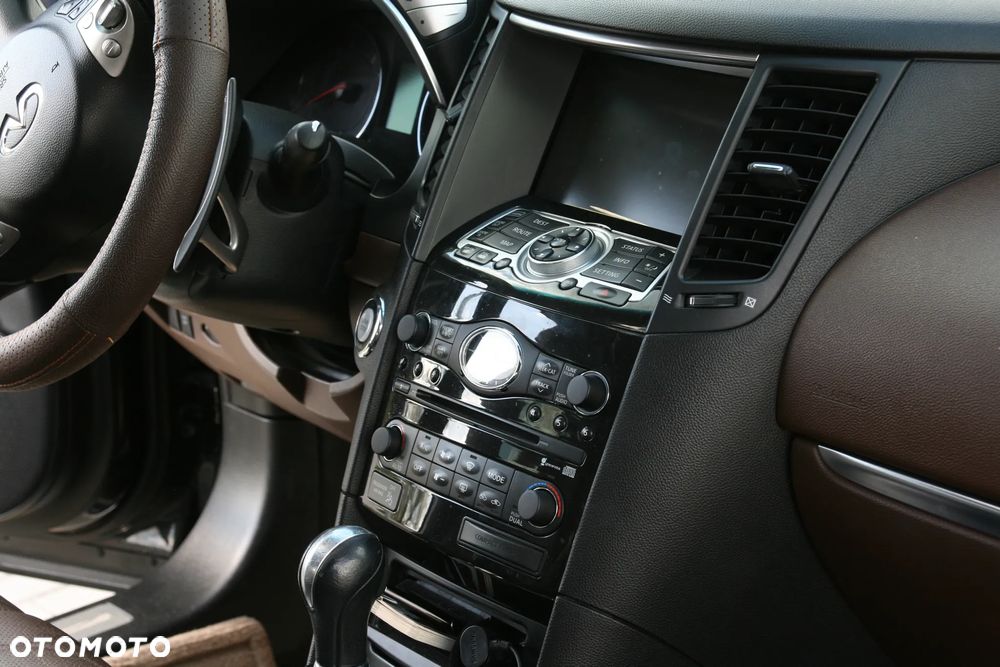Infiniti FX FX35 - 8
