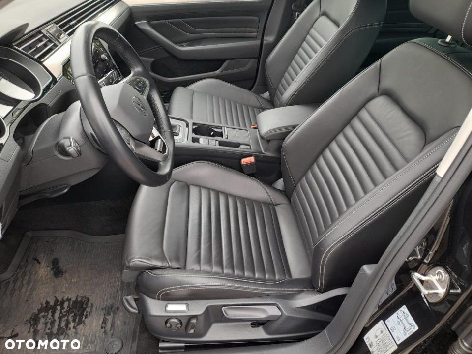 Volkswagen Passat - 10