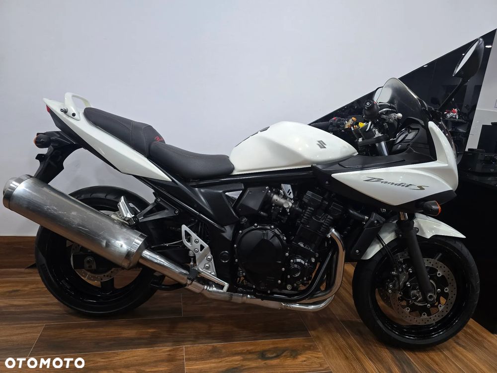 Suzuki Bandit - 3