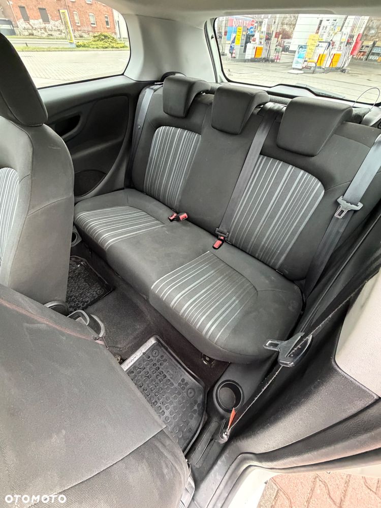 Fiat Punto 1.2 8V - 9