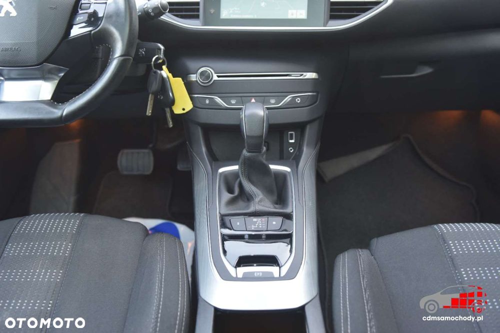 Peugeot 308 - 24