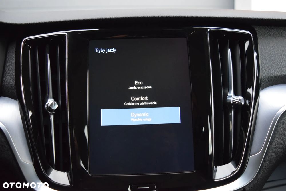 Volvo V60 D3 Geartronic Momentum Pro - 32