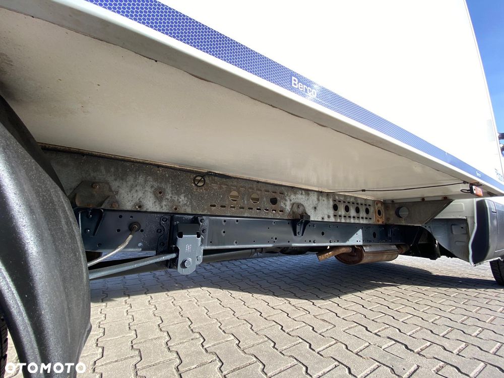 Iveco DAILY 35-160 HI-MATIC KONTENER WINDA 214.000 KM PRZEBIEGU - 19