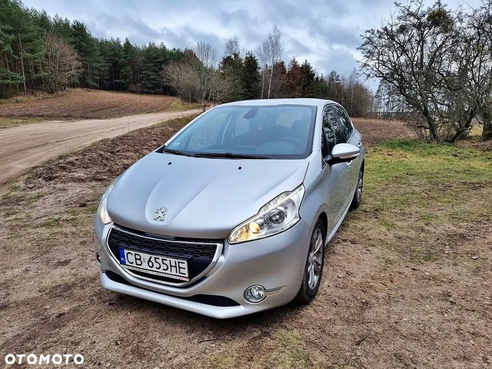 Peugeot 208 120 VTI Allure - 5