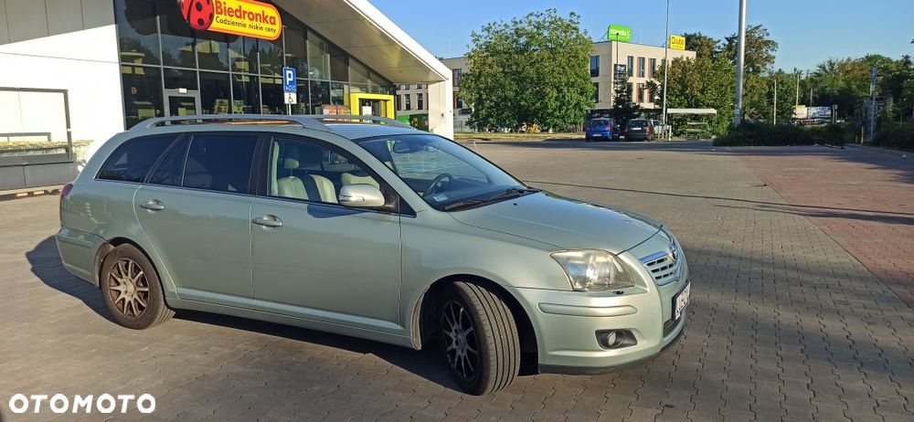 Toyota Avensis - 2