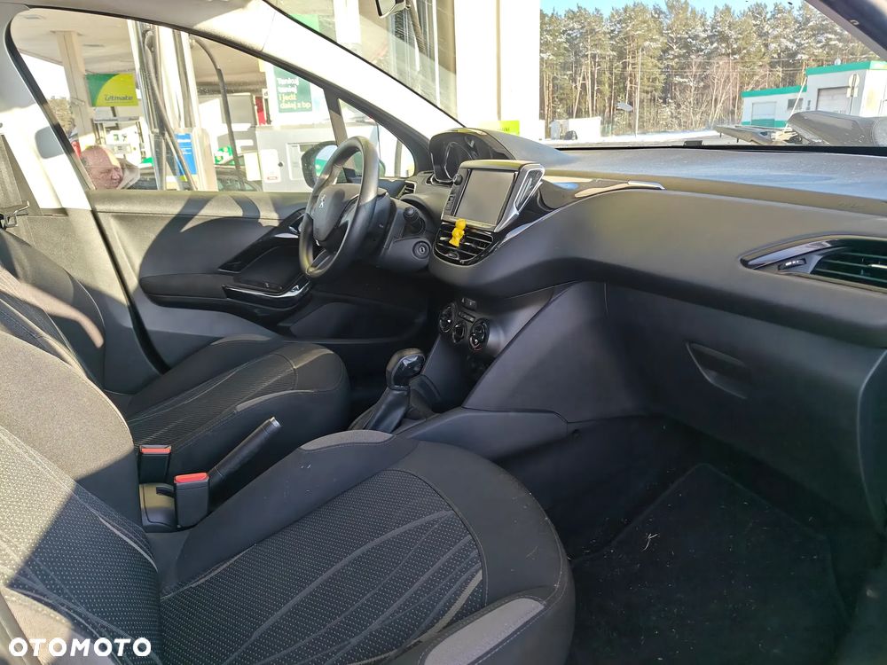 Peugeot 208 82 VTI Style - 9