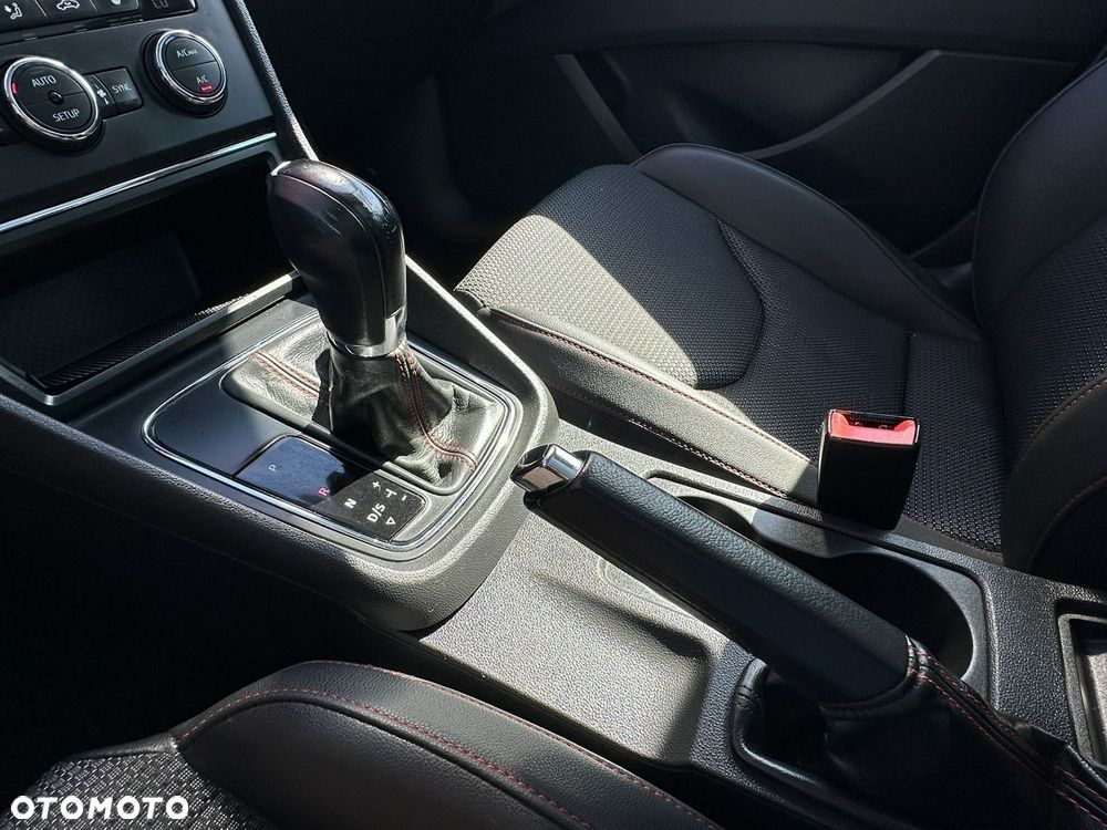Seat Leon Sportstourer 2.0 TDI FR S&S DSG - 29
