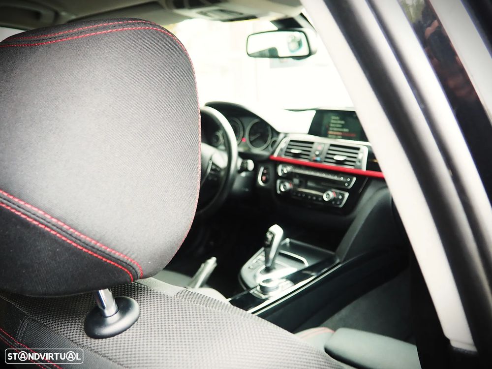 BMW 318 i Aut. Sport Line - 13