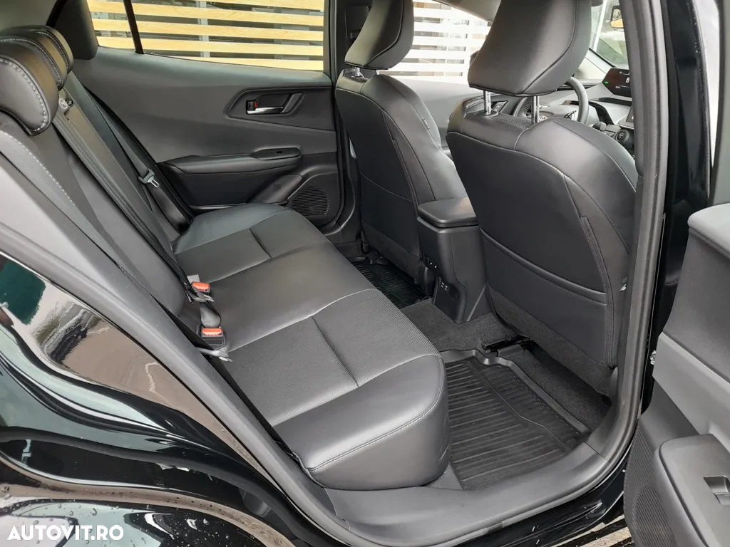 Toyota Prius - 15