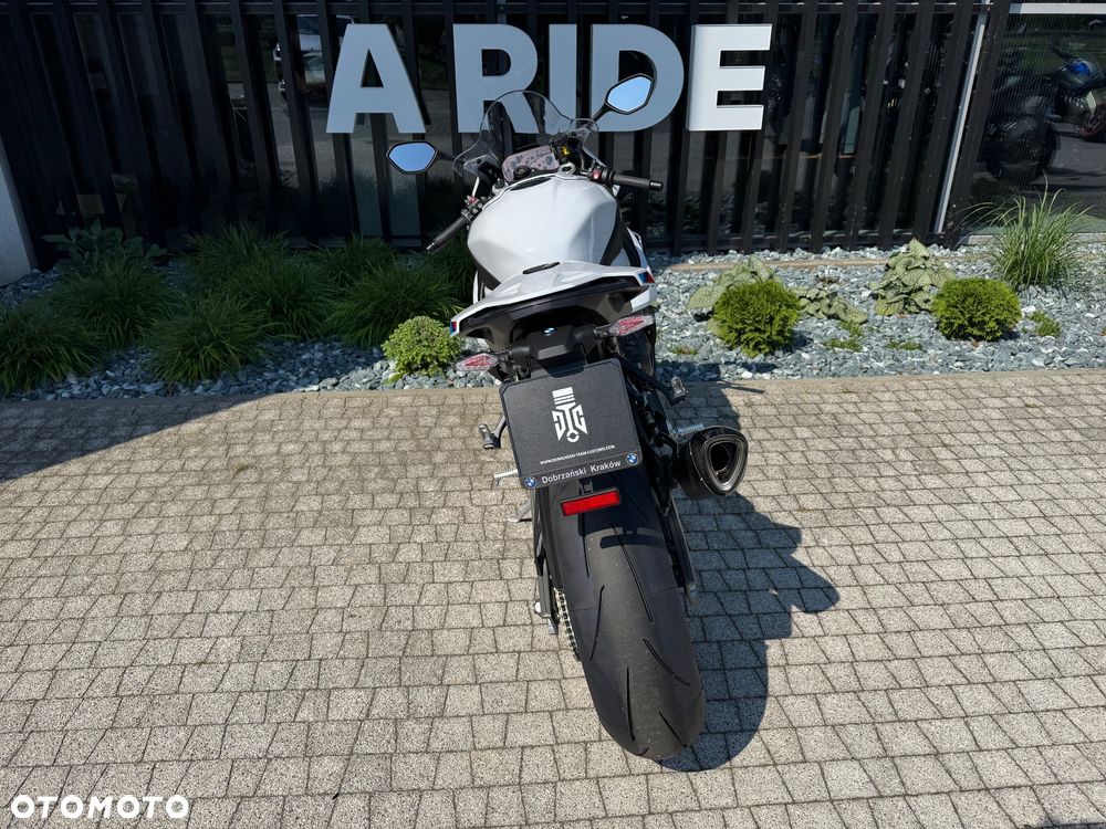 BMW S - 4
