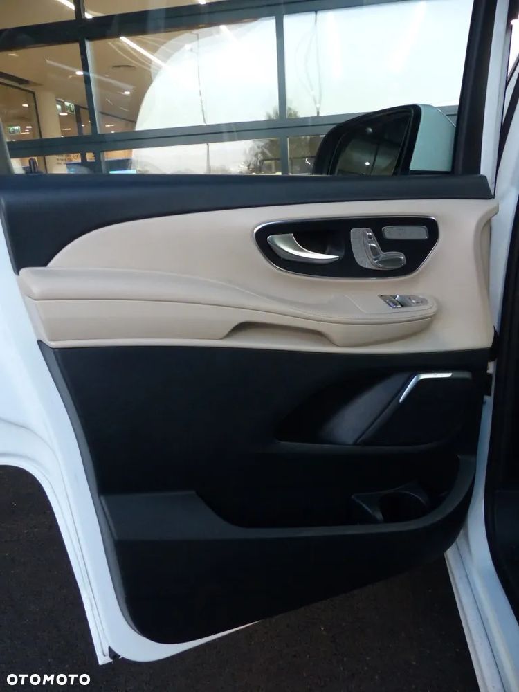 Mercedes-Benz Klasa V 300 d 4-Matic Avantgarde 9G-Tronic (d³ugi) - 11