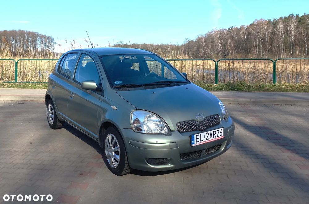 Toyota Yaris 1.0 Base - 1