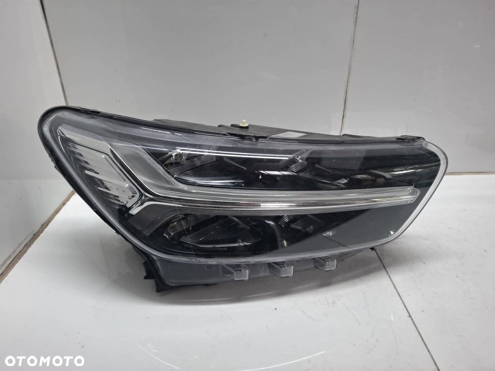LAMPA PRAWA PRZEDNIA PRZÓD VOLVO XC40 17- FULL LED 31446779 - 4