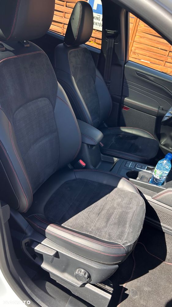 Ford Kuga - 34