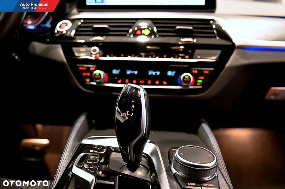 BMW Seria 5 520d xDrive M Sport sport - 15