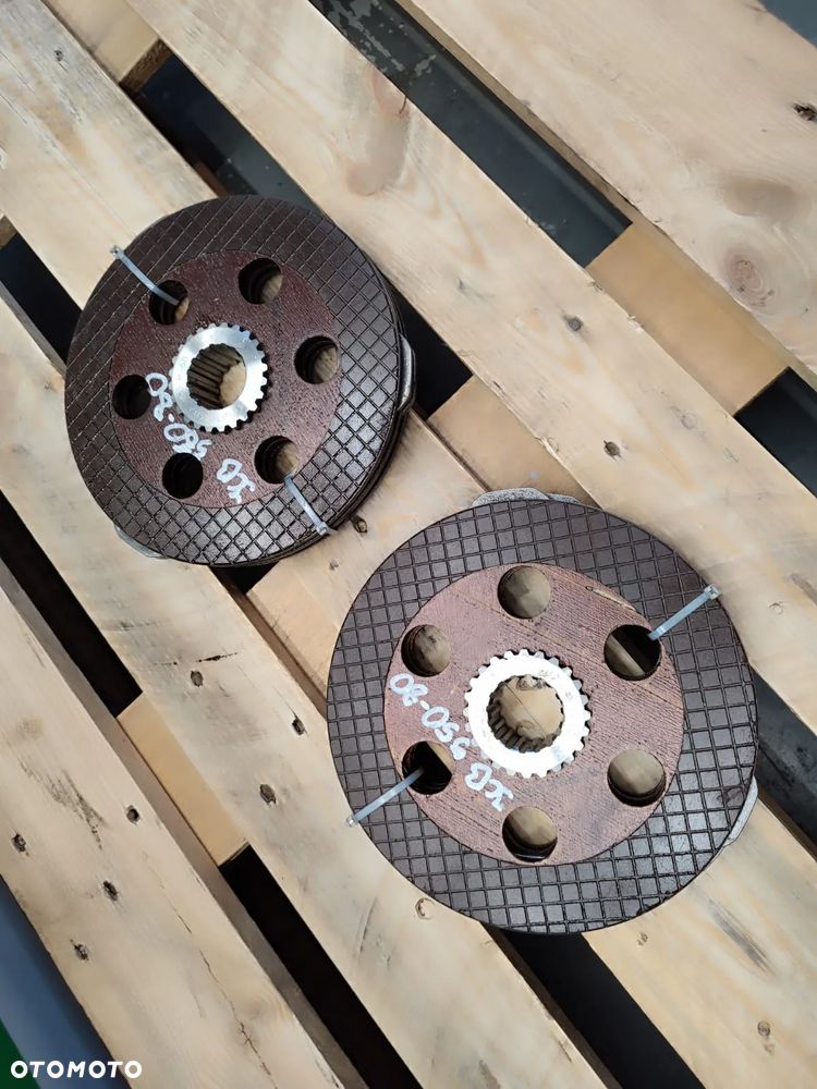 Tarcze hamulcowe przekładki 1130701402 JCB 550-80 - 3