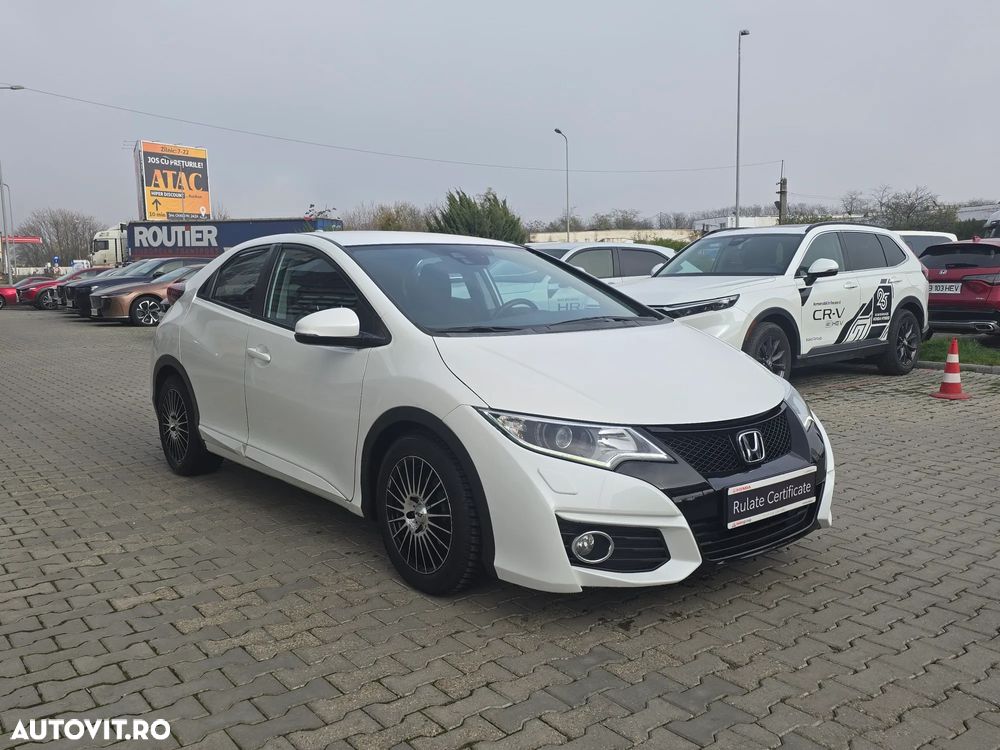 Honda Civic 1.8 i-VTEC MT Elegance Winter Pack - 3