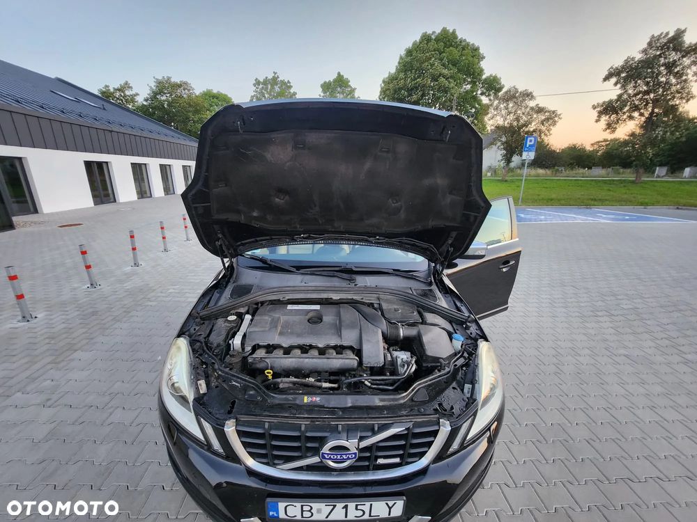 Volvo XC 60 T6 AWD R-Design - 22