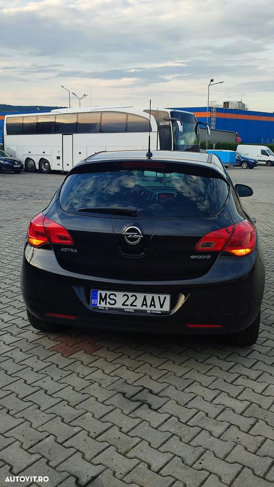 Opel Astra - 4