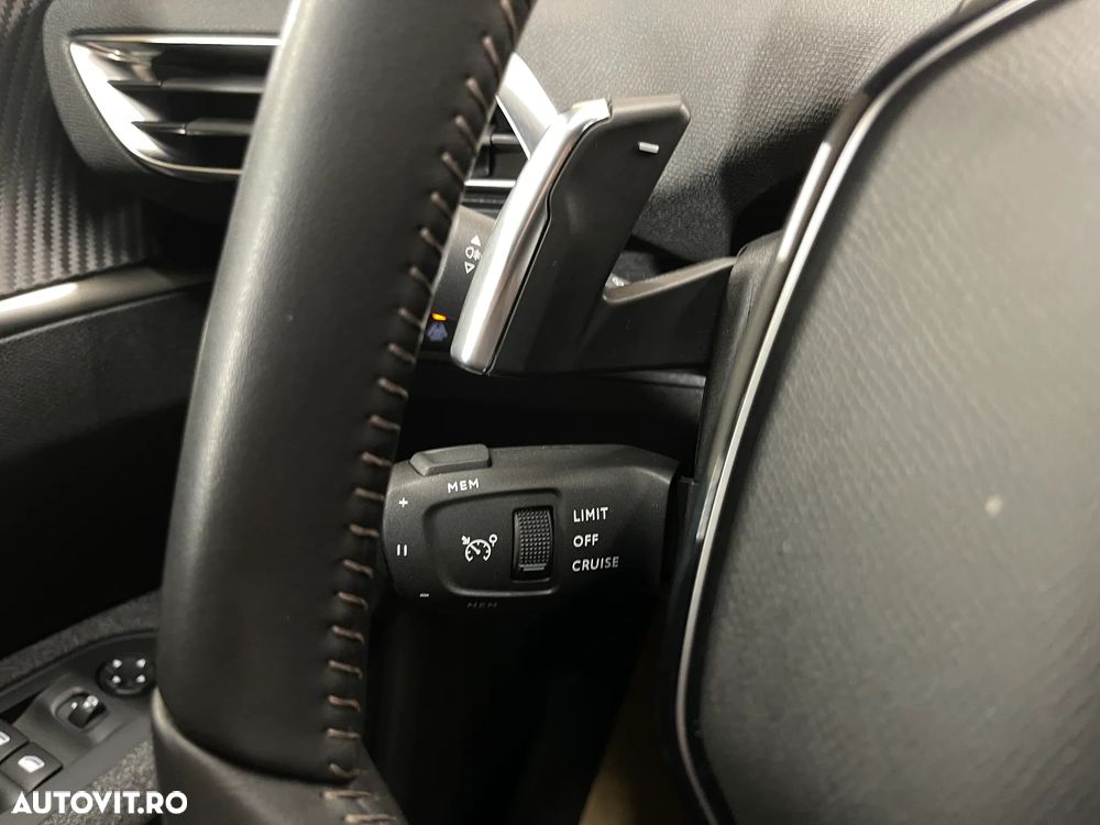 Peugeot 3008 PHEV 180 EAT8 Active Pack - 25