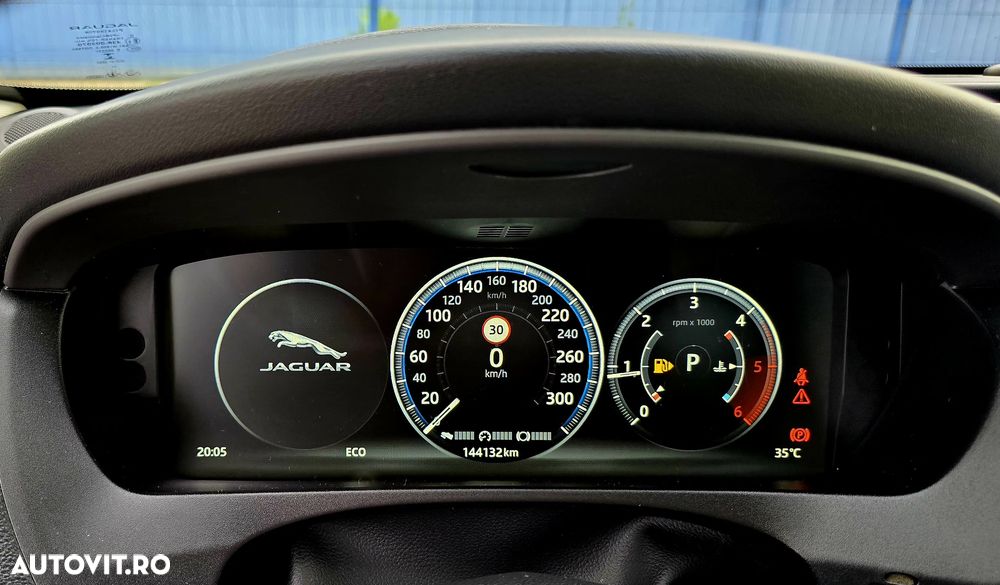 Jaguar F-Pace 20d RWD Prestige - 26