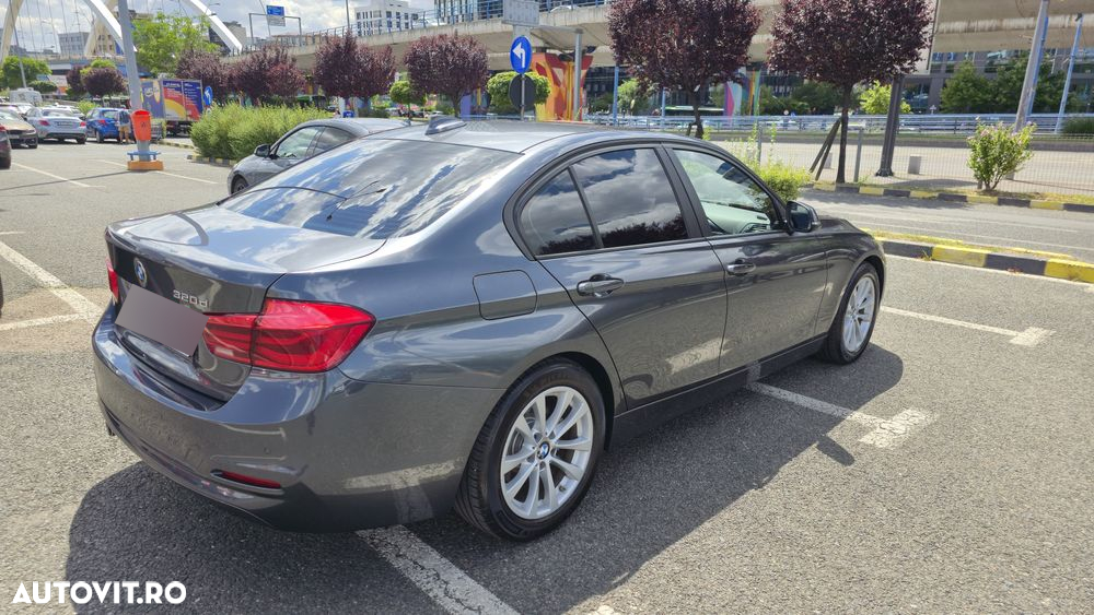 BMW Seria 3 320d Aut. Sport Line - 39