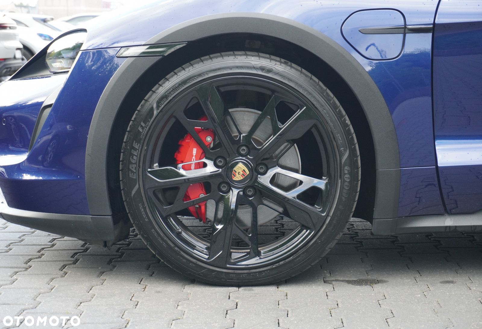 Porsche Taycan 4S Cross Turismo - 5