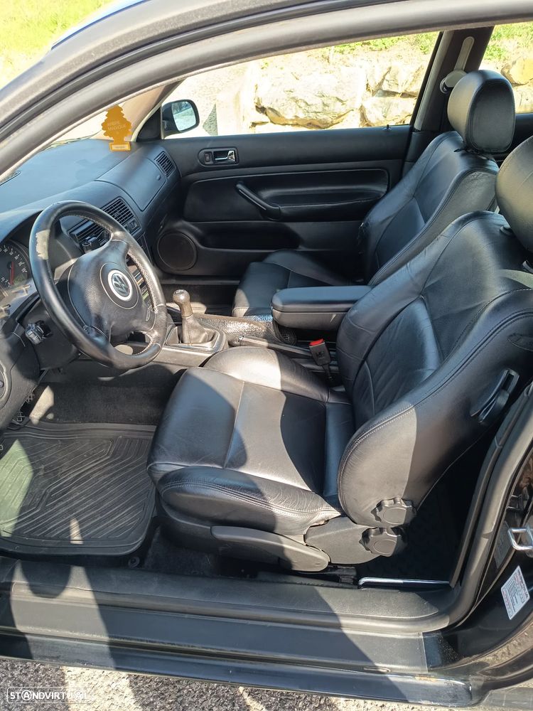 VW Golf - 9