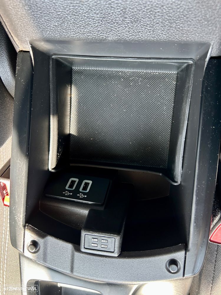Ford Grand C-Max 1.0 EcoBoost S&S COOL&CONNECT - 17