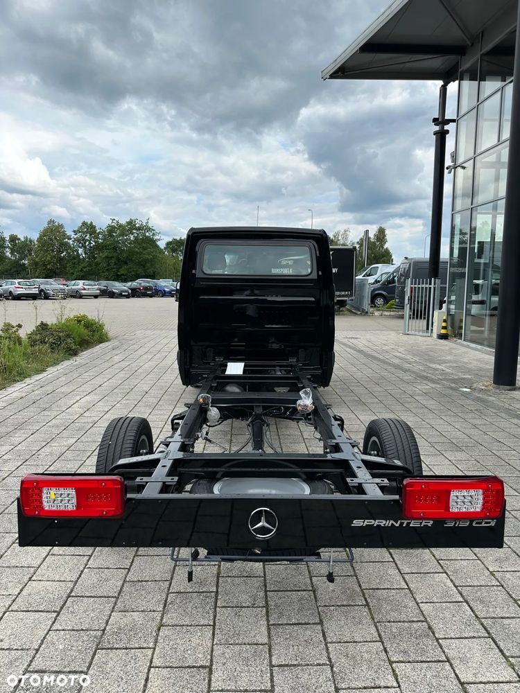 Mercedes-Benz Sprinter - 7