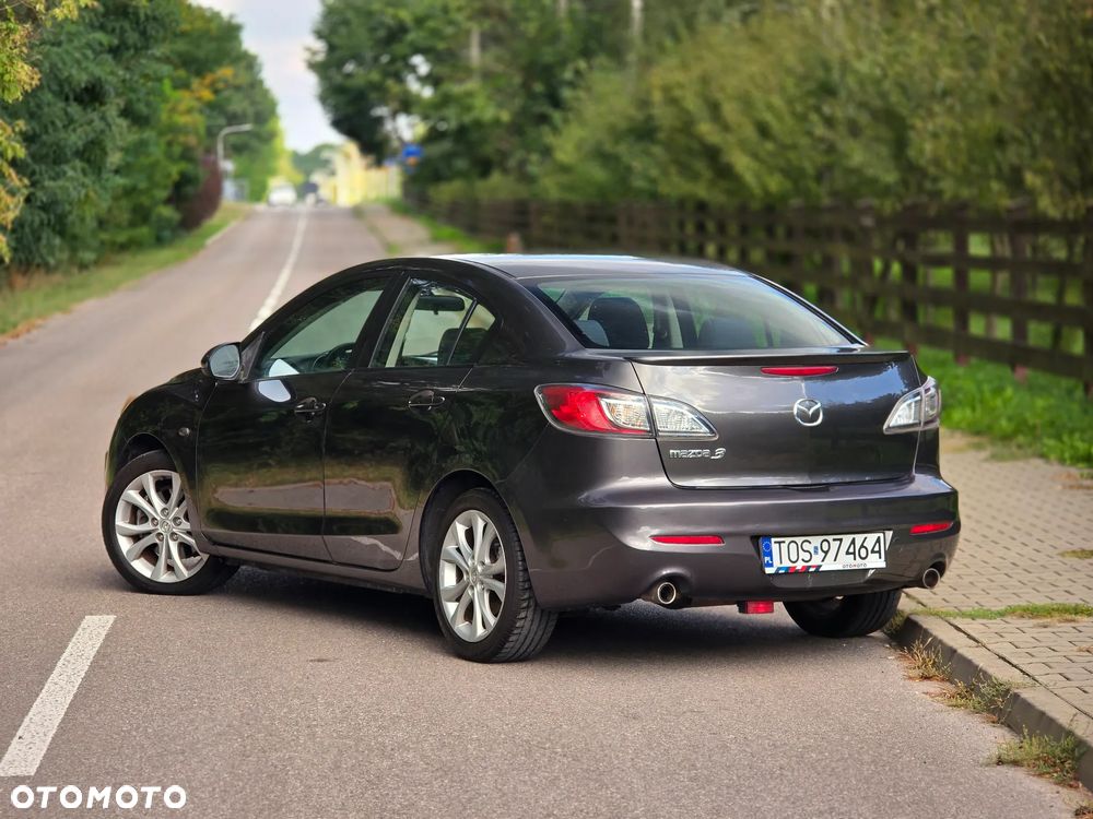 Mazda 3 - 4