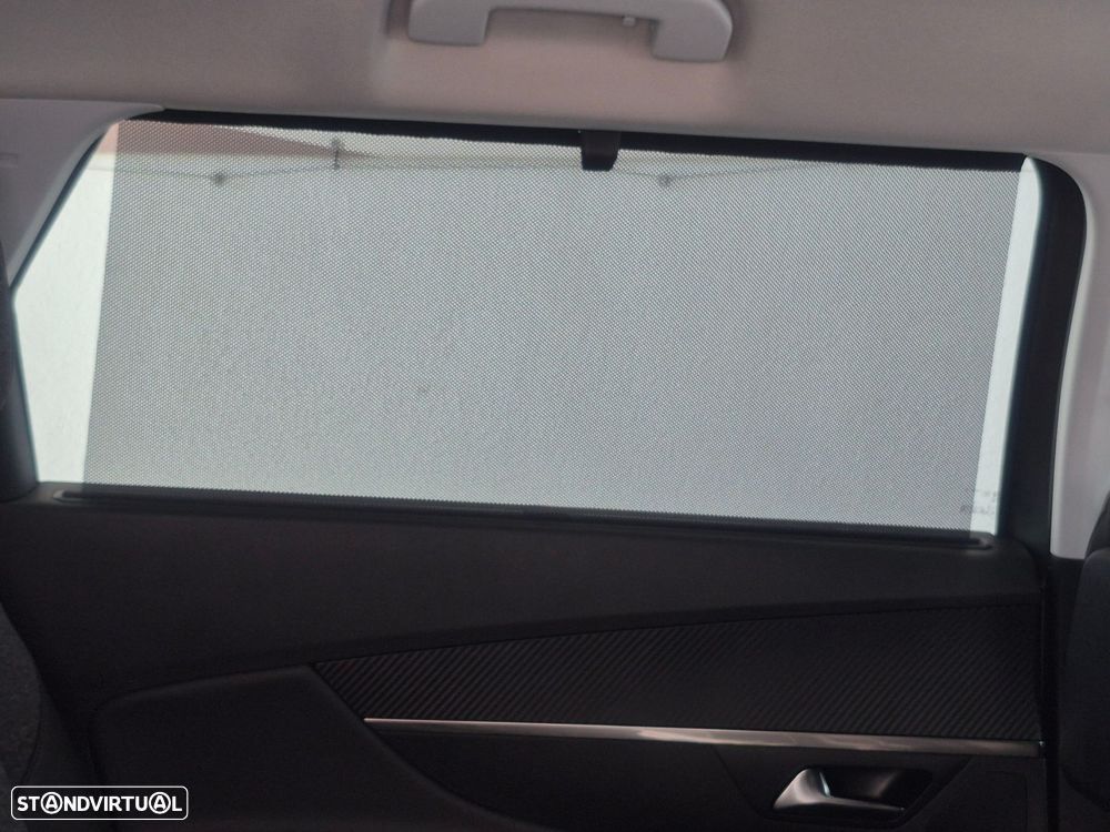 Peugeot 5008 1.2 PureTech Allure EAT6 - 25