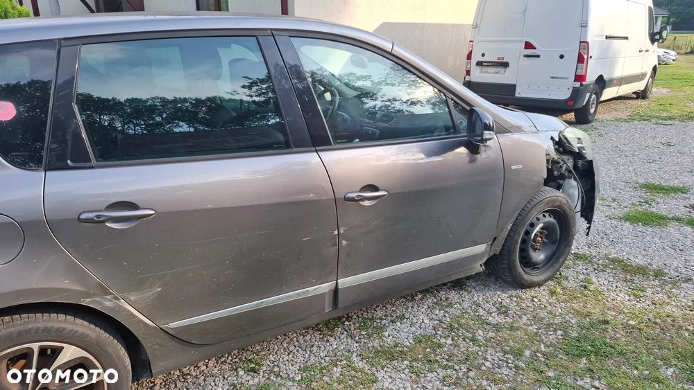 Renault Scenic - 7