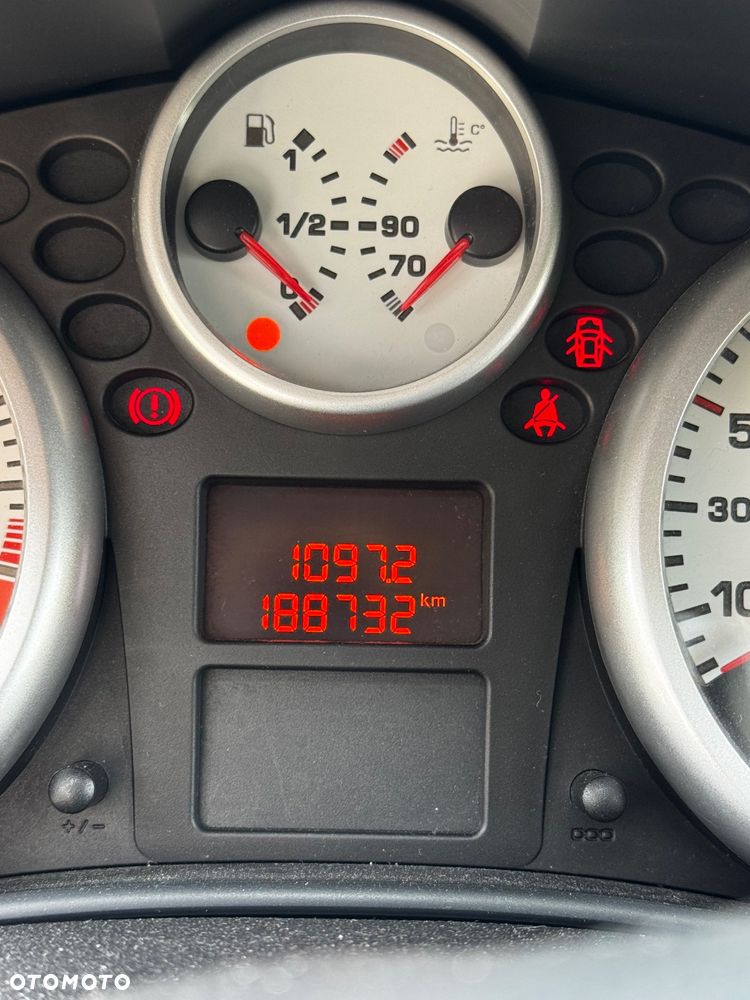 Peugeot 207 - 5