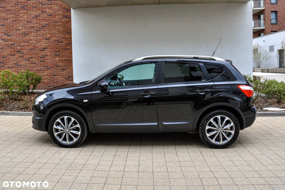 Nissan Qashqai - 2