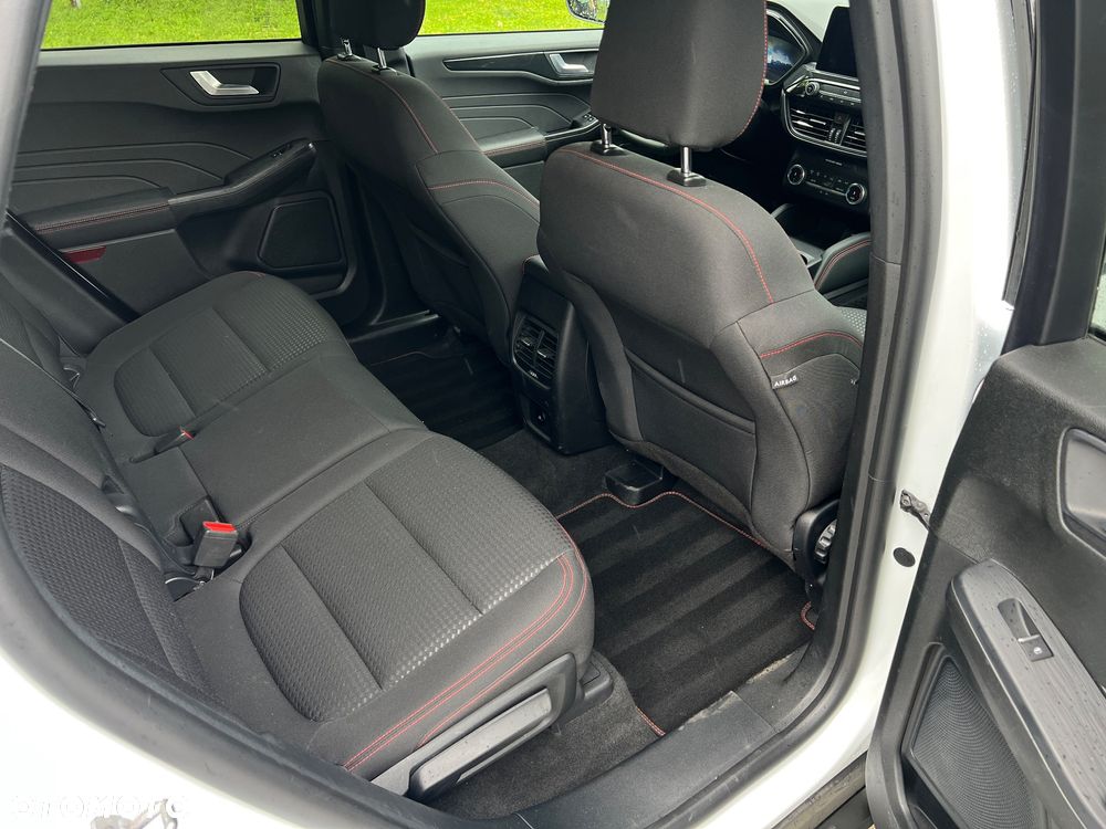Ford Kuga 2.5 Duratec FHEV ST-LINE - 30